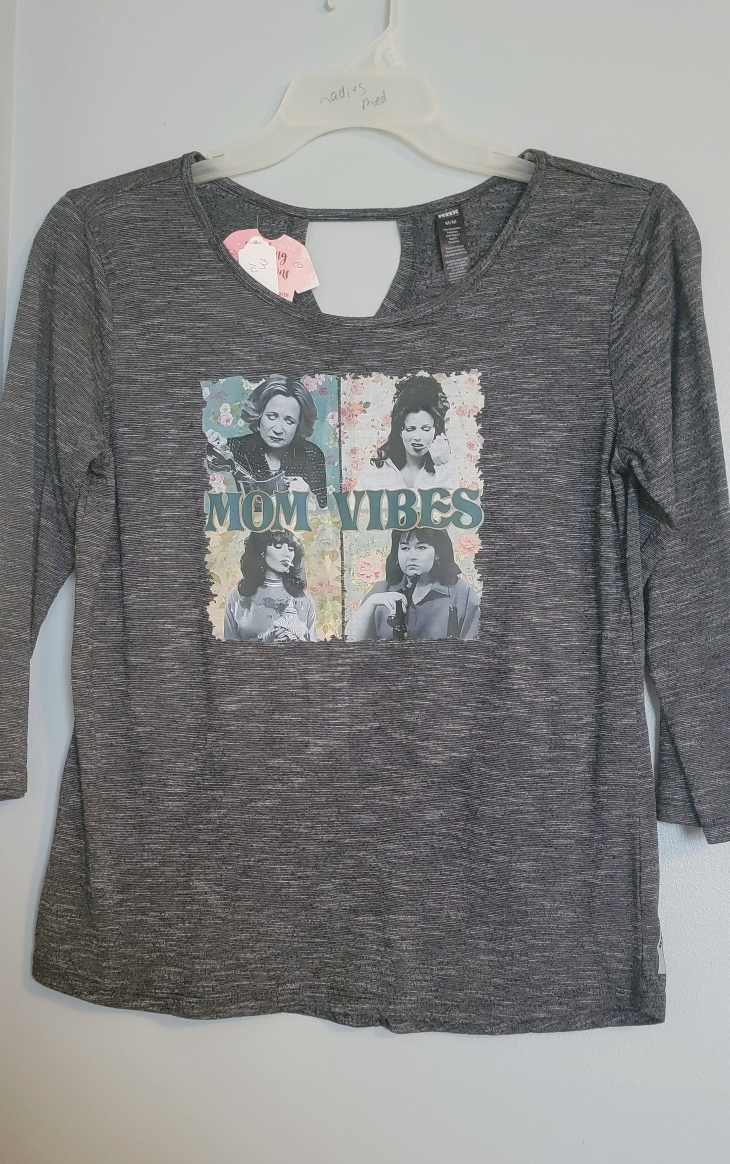 Medium long sleeve shirt