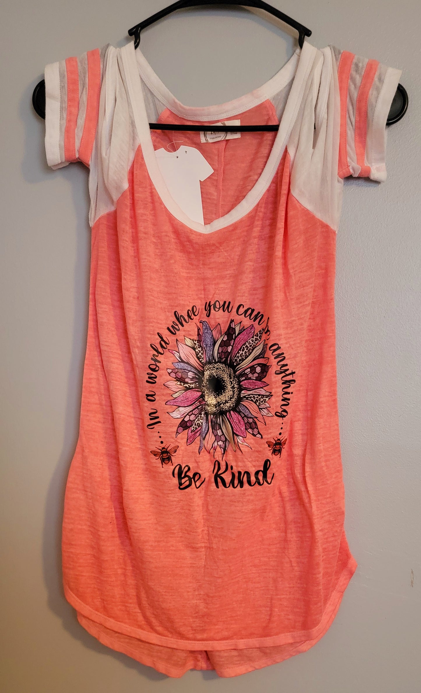 Adult Small graphic tshirt