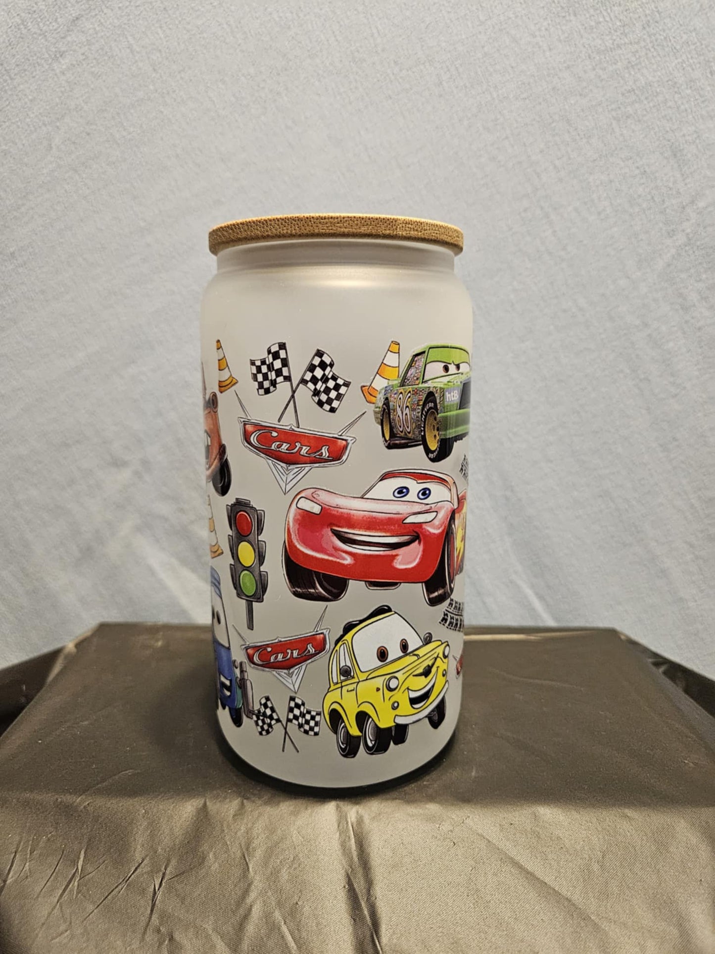 20 glass tumbler with bamboo lid and straw