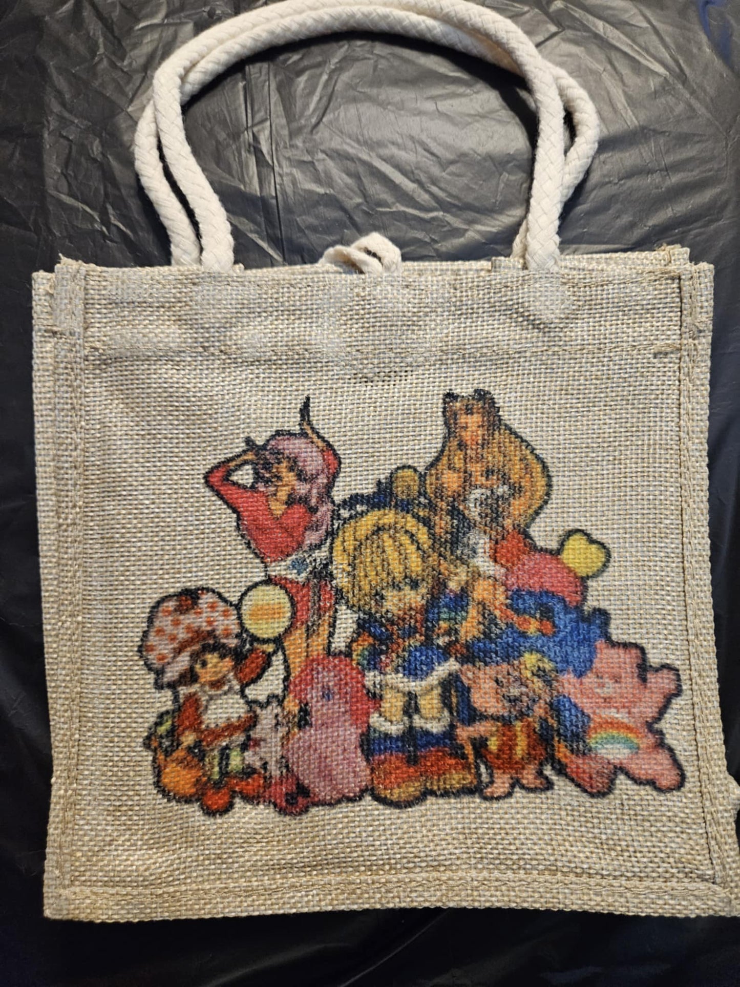 7x7 wicker bag with buttons and handles