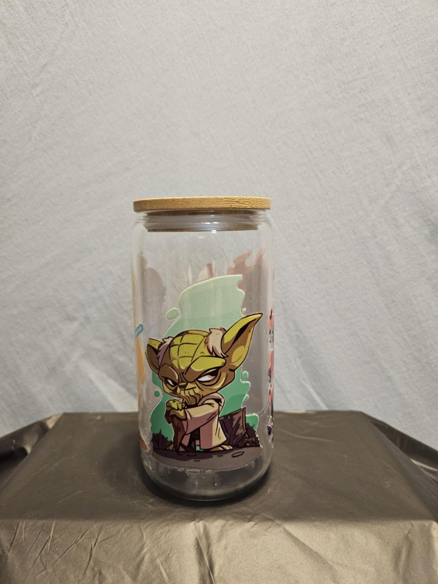 20 glass tumbler with bamboo lid and straw