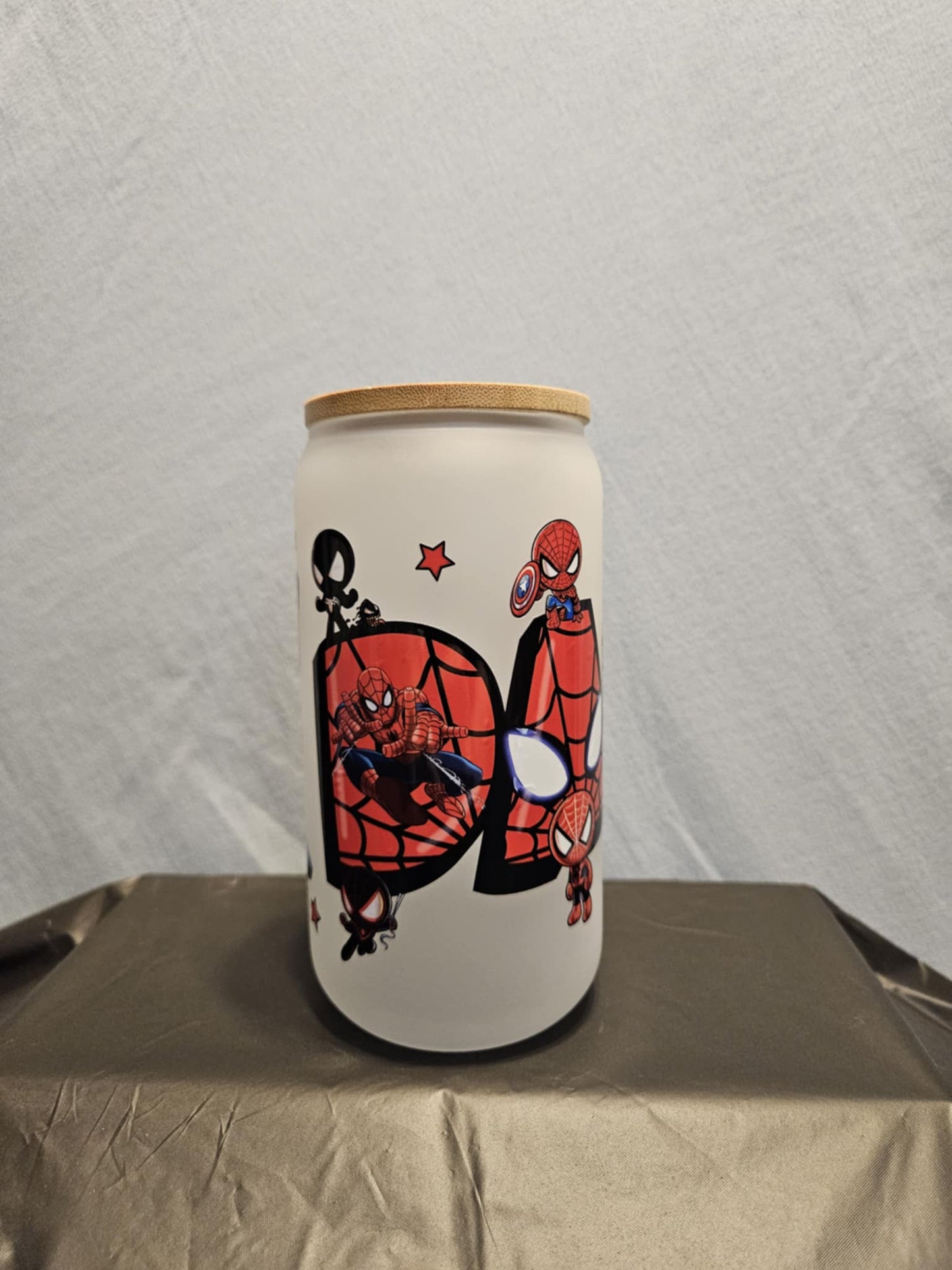 20 glass tumbler with bamboo lid and straw