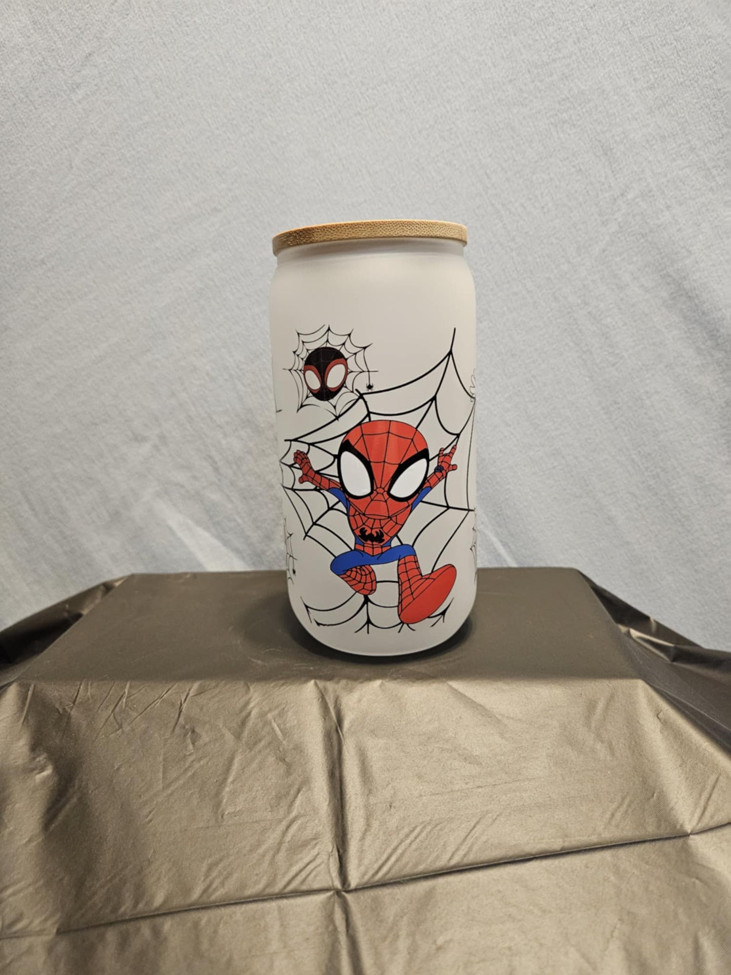 20 glass tumbler with bamboo lid and straw