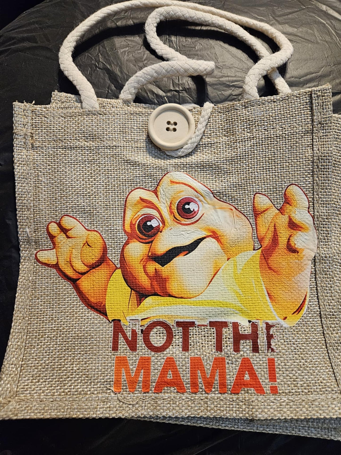 7x7 wicker bag with buttons and handles