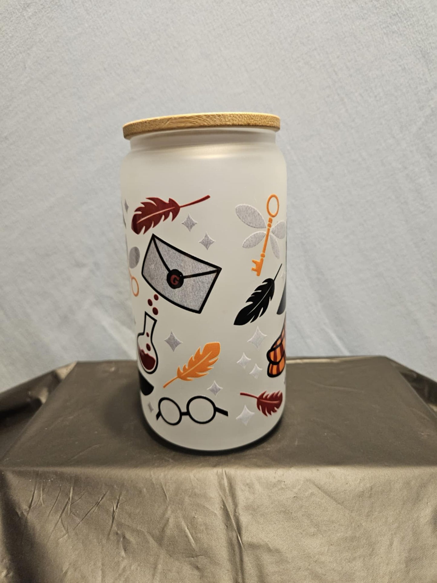 20 glass tumbler with bamboo lid and straw