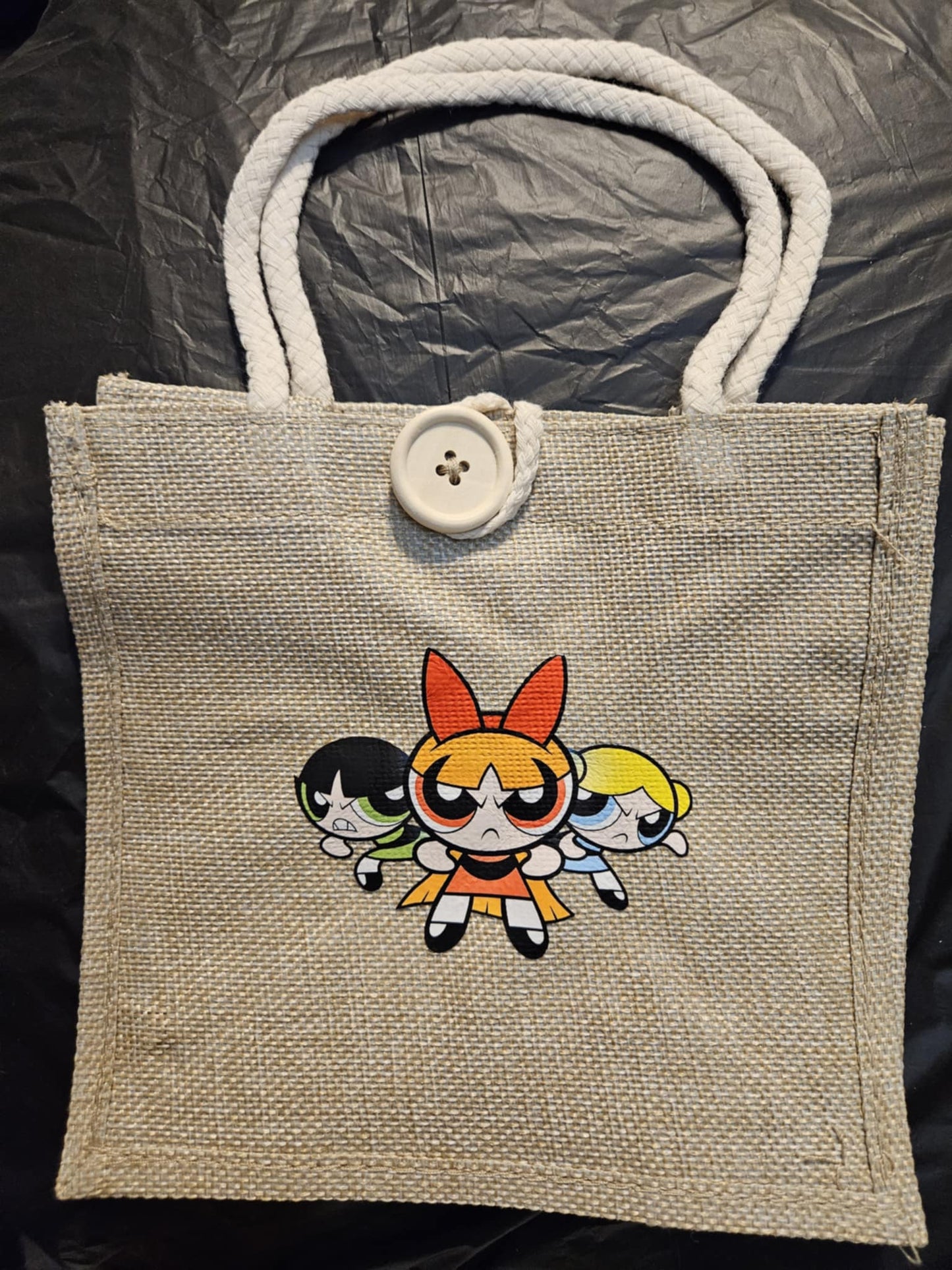 7x7 wicker bag with buttons and handles