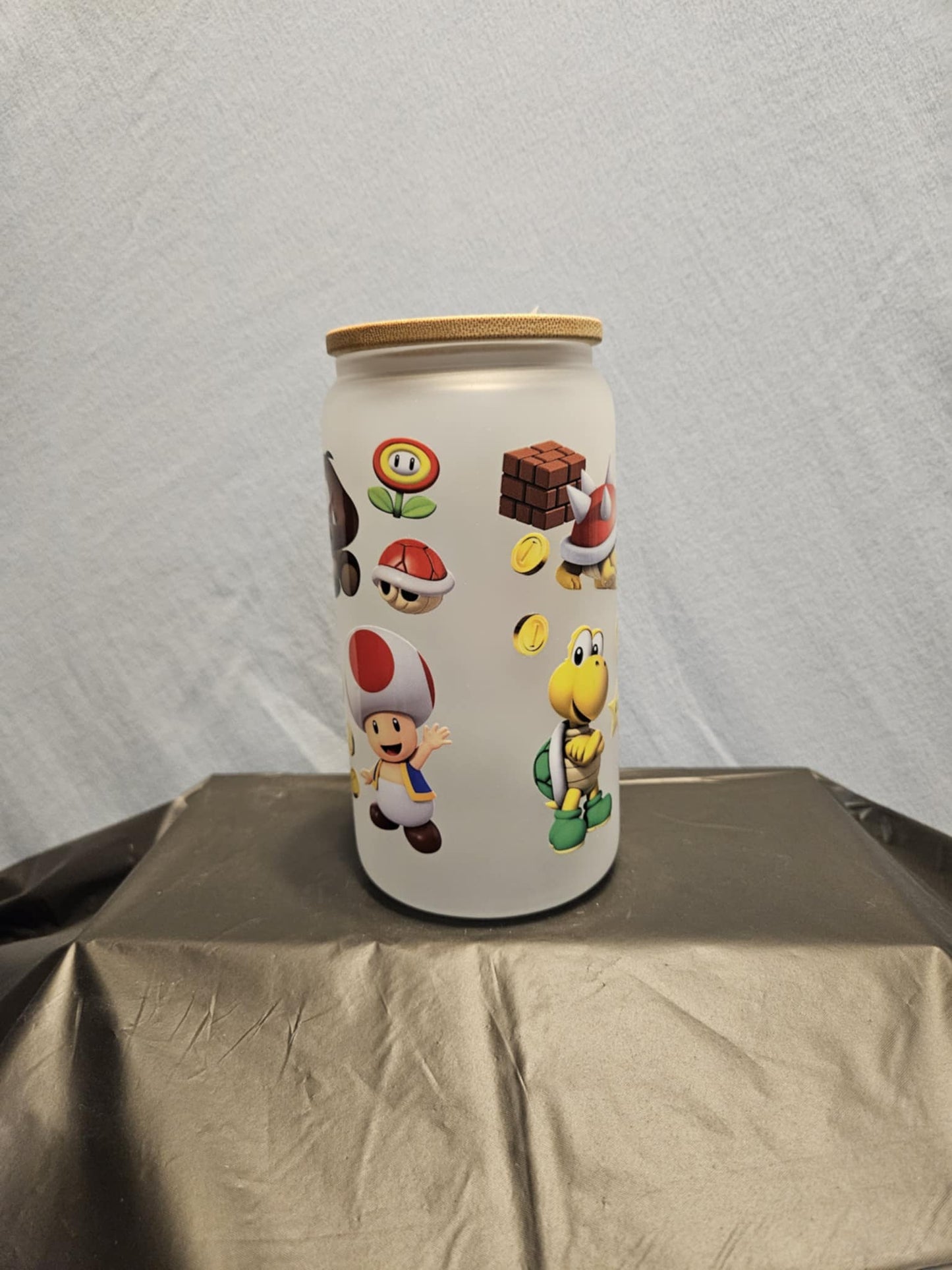 20 glass tumbler with bamboo lid and straw