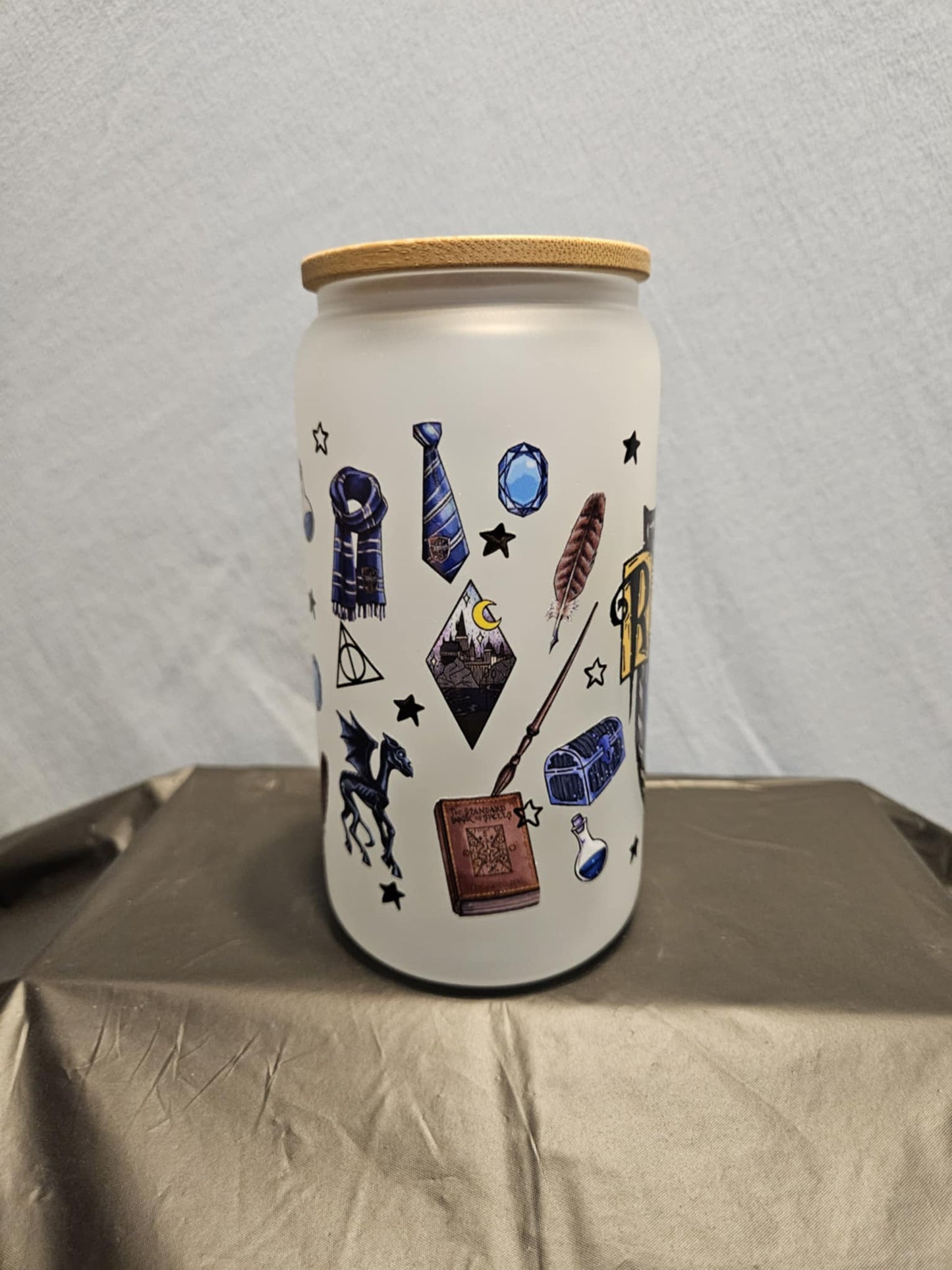 20 glass tumbler with bamboo lid and straw