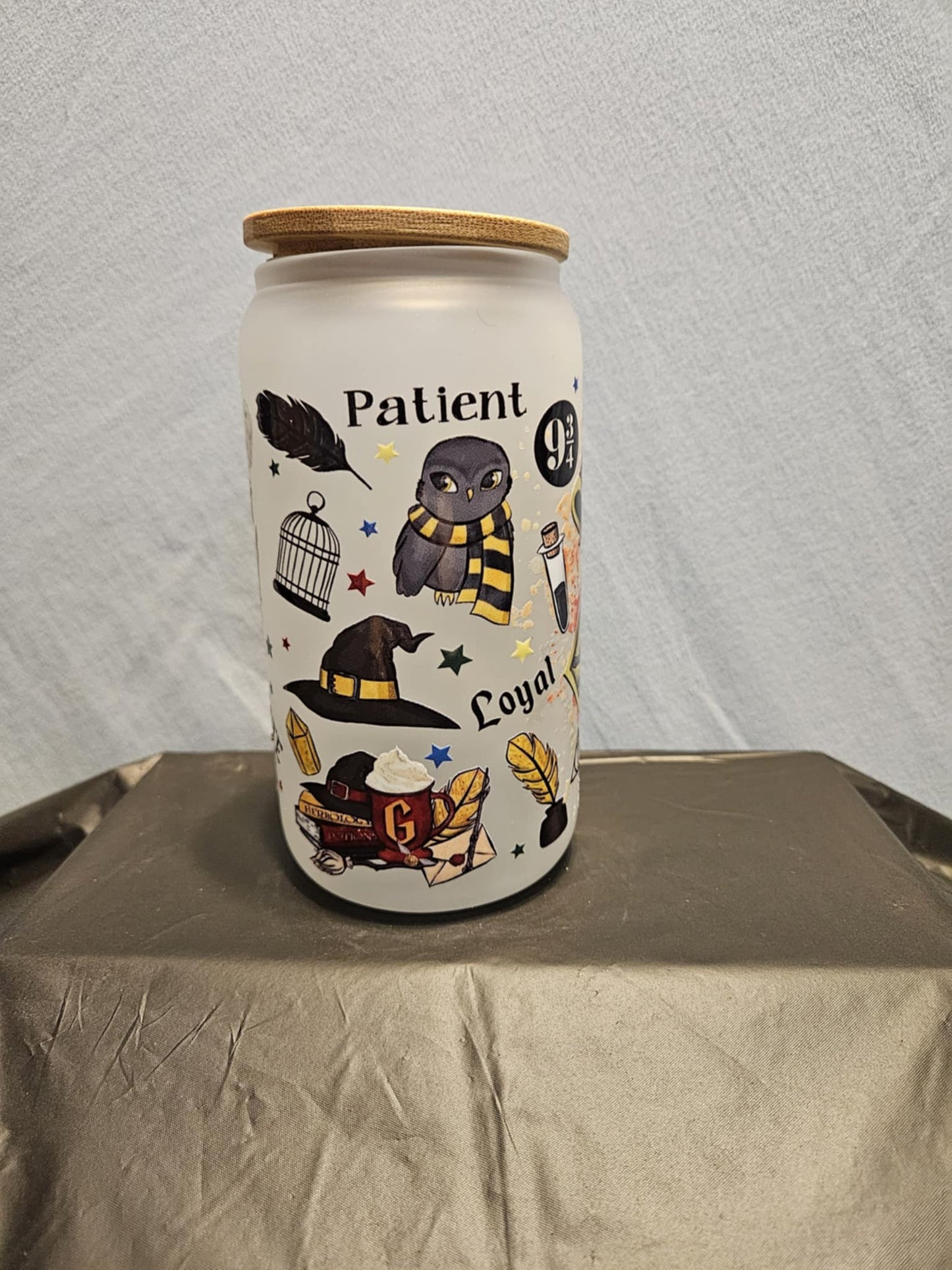 20 glass tumbler with bamboo lid and straw