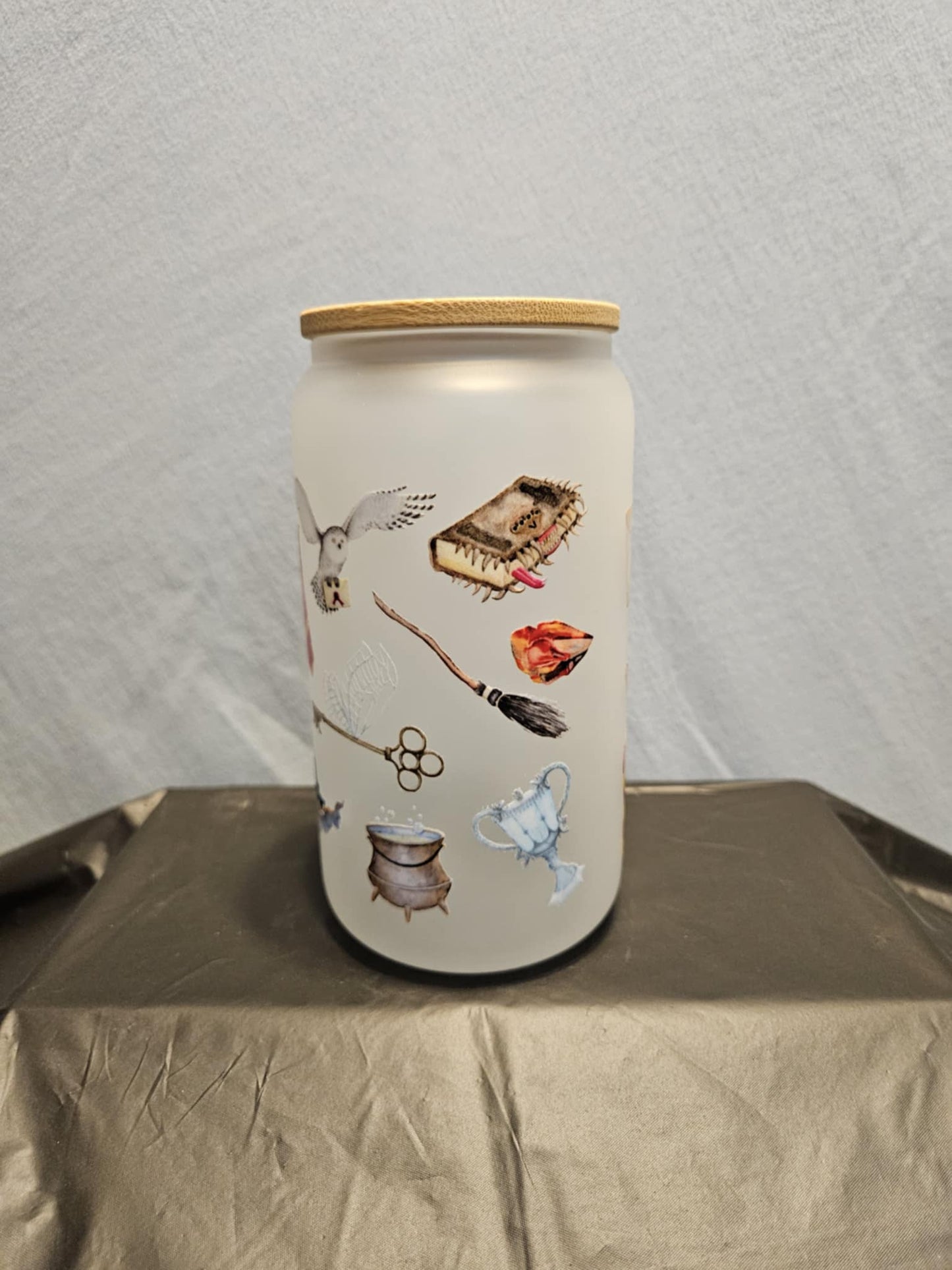 20 glass tumbler with bamboo lid and straw