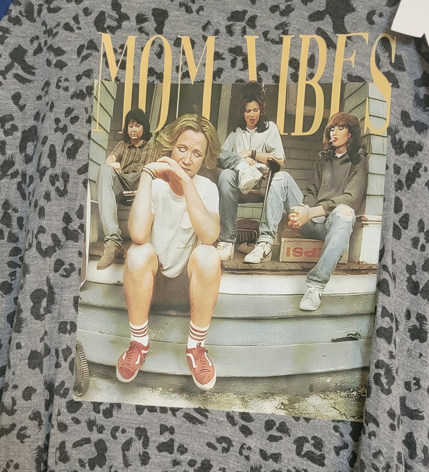 Medium long sleeve shirt